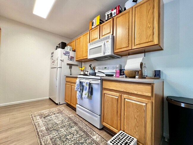Foto del edificio - Fantastic 3 Bed 2.5 Bath Townhome in Water...