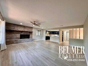 Building Photo - 5078 Leeward Dr