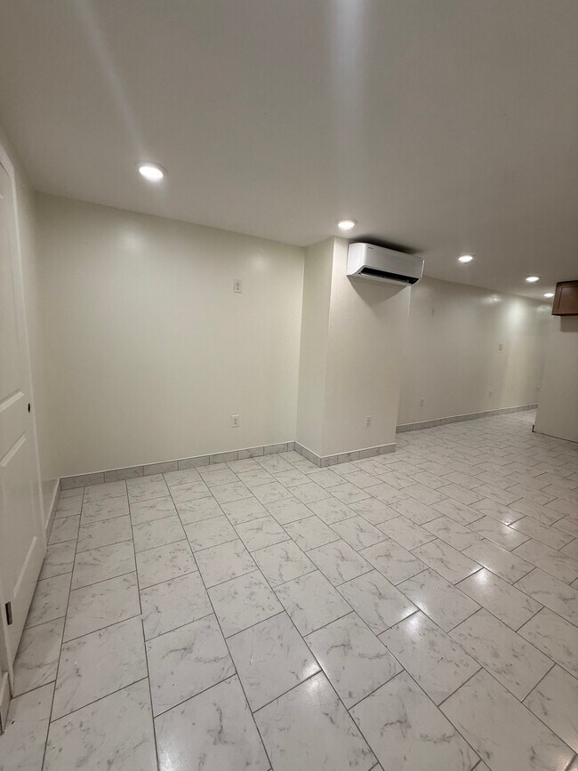 Foto del edificio - 1110 S 54th St