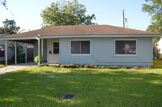 Building Photo - 2605 Lancaster Ln