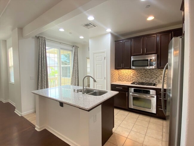 Foto del edificio - 1715 Wind Ranch Rd