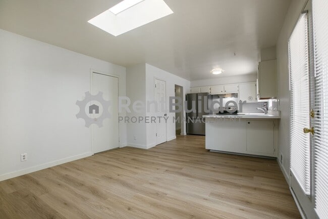 Foto del edificio - CALL US TODAY AT (505) 808-6467 TO SCHEDUL...
