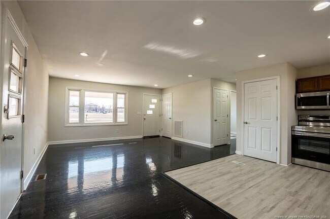 Foto del edificio - 226 Odell Rd