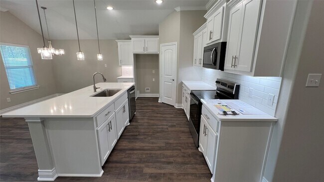 Foto del edificio - 8101 Scott Ln