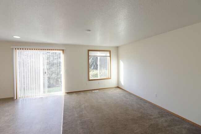 Foto del edificio - 3 Bedroom 2.5 Bathroom  Townhome
