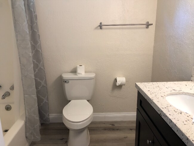 Foto del edificio - 22822 Azalia Ln