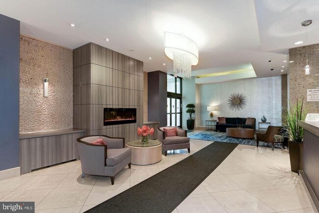 Foto del edificio - 1011 Arlington Blvd