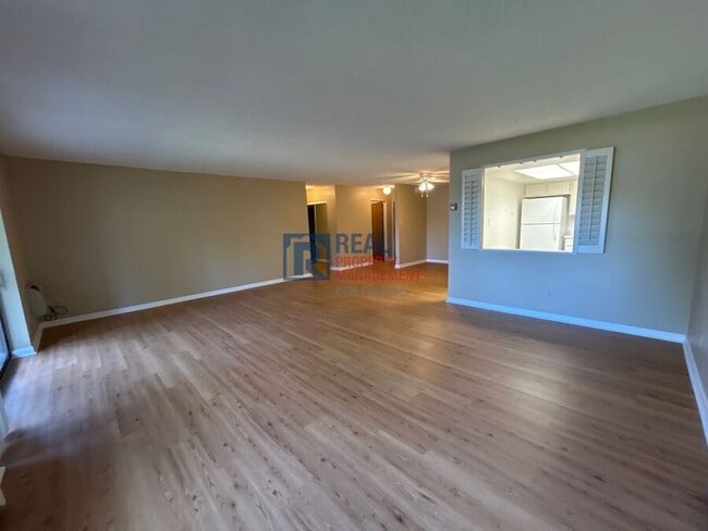 Foto del edificio - 14390 E Marina Dr