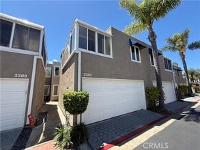 Building Photo - 3382 Tempe Dr
