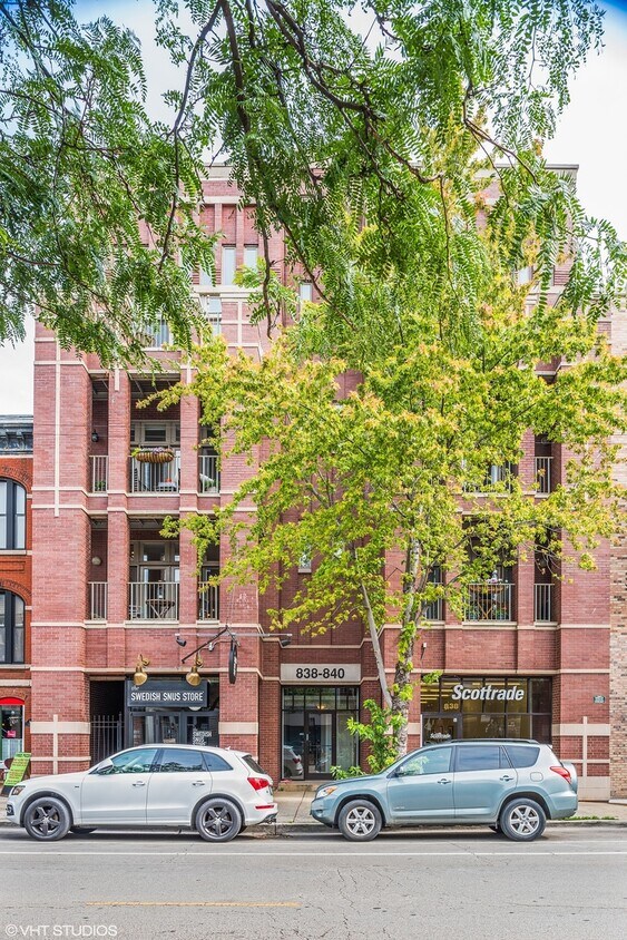 Foto principal - 838 W Armitage Ave