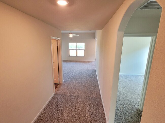 Building Photo - 153 Switchback Hill Rd