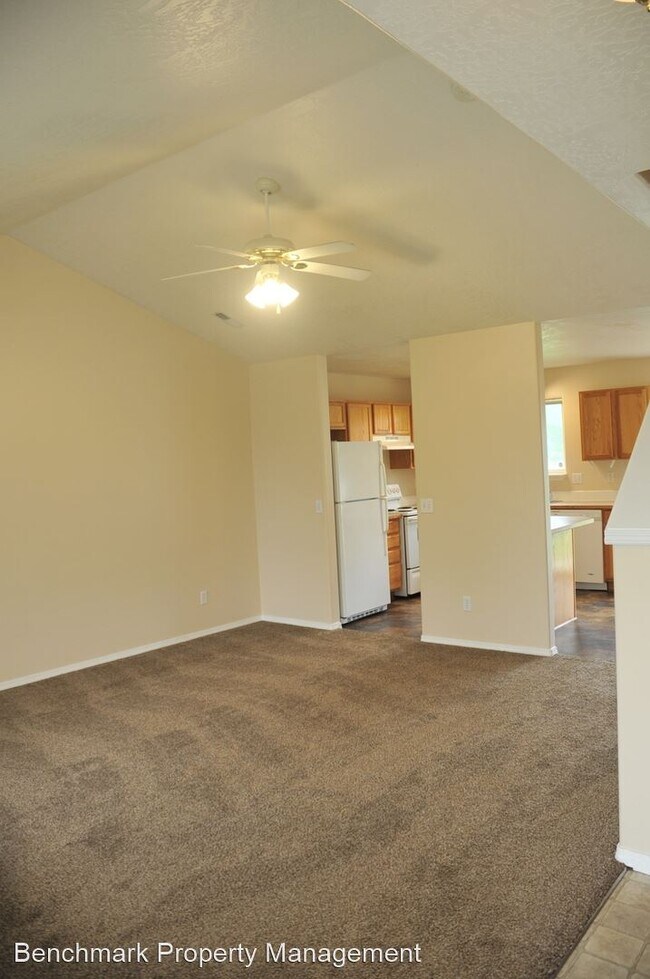 Building Photo - 4 br, 2 bath House - 3465 W. Thorndale Loop