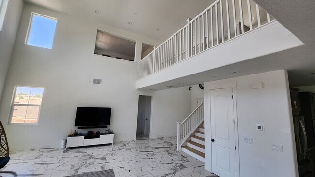 Building Photo - Executive 5 Bedroom, 4 Bathroom 3300 sqft....