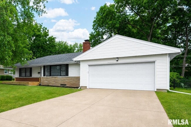 Building Photo - 1407 W Sunnyview Dr