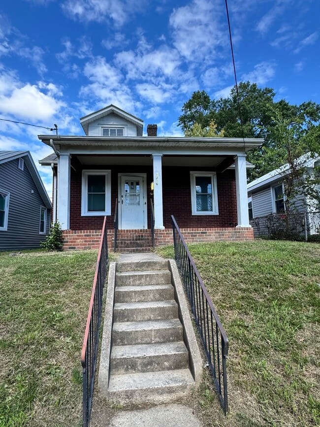 Building Photo - 1216 N 38th St
