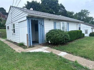 Building Photo - 224 Dersam St