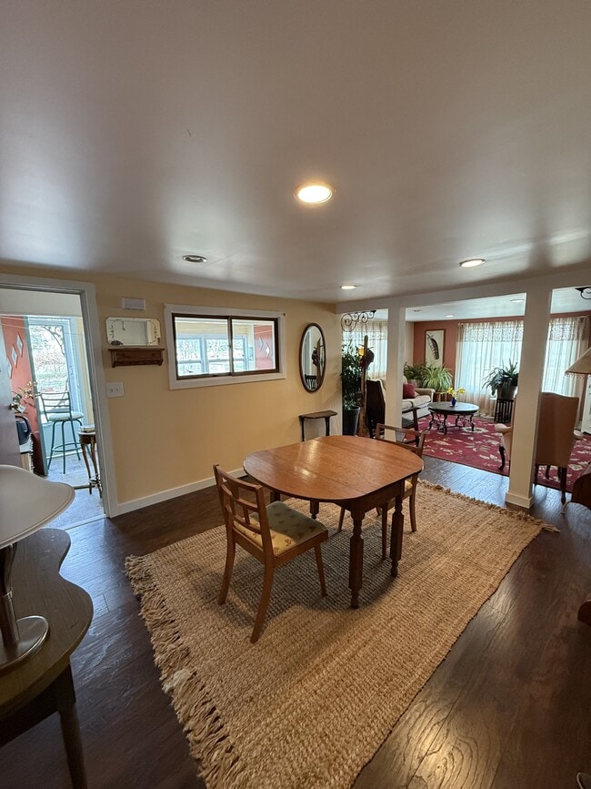 Photo - 210 E Columbia St House