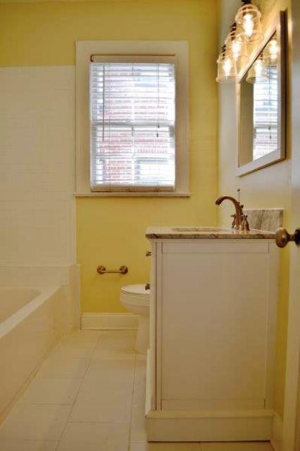 Baño - 2321 Riverside Ave