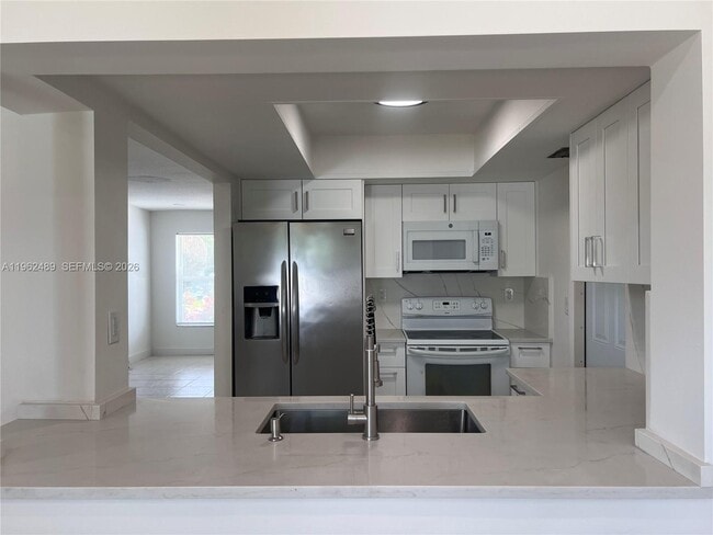 Foto del edificio - 7313 NW 57th Ct