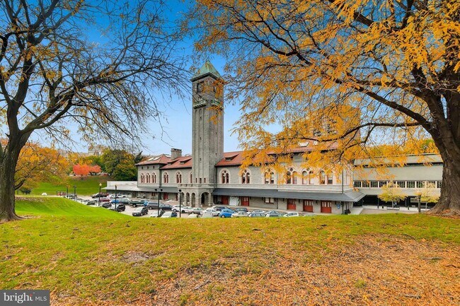 Foto del edificio - 843 N Howard St