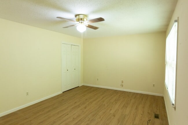 Foto del edificio - Available 3/2 house in Green Acres!