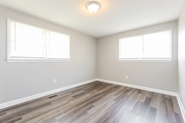 Building Photo - Fantastic Simpsonville Gem