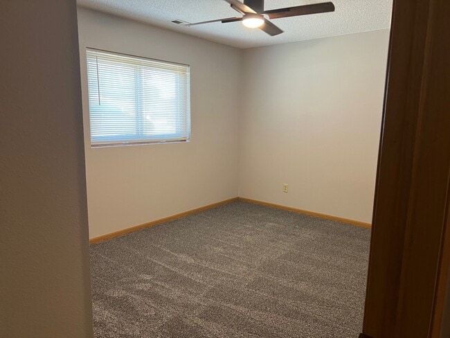 Foto del edificio - 2880 Eastbrook Dr