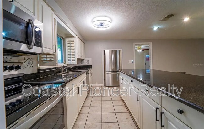 Foto del edificio - 7713 Heather St