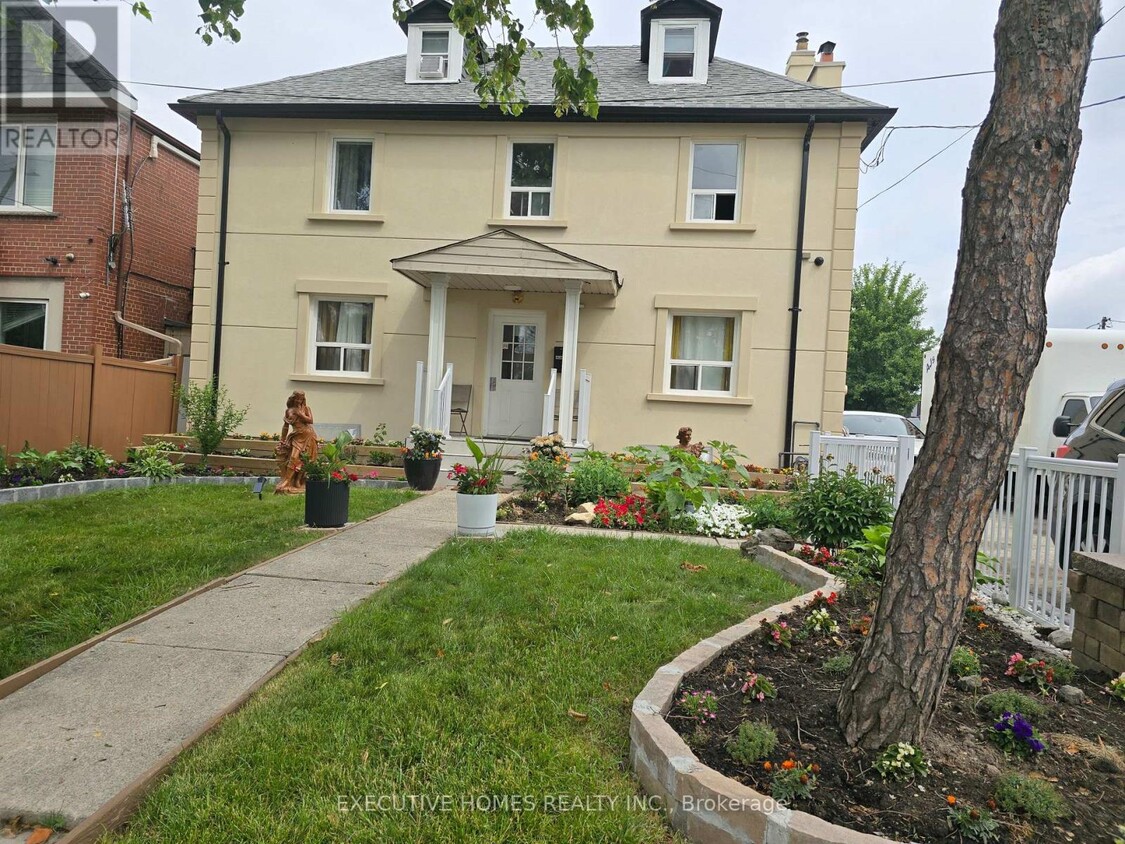 Primary Photo - 234 Pellatt Ave