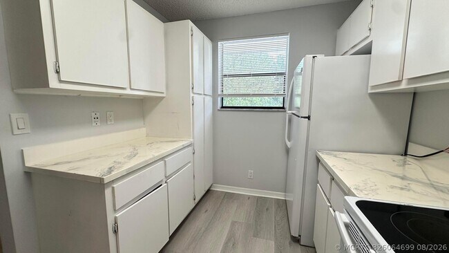 Foto del edificio - 11464 NW 39th St