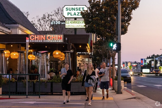 Sunset Boulevard in West Hollywood combines shopping with a vibrant nightlife scene.
