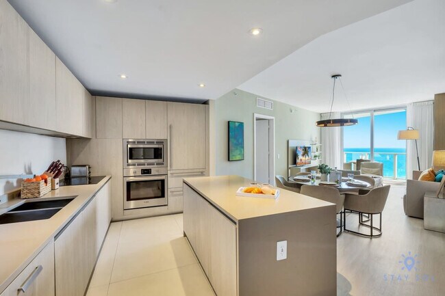 Building Photo - 4111 S Ocean Dr