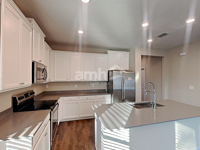 Building Photo - 112 Edge Pk Trl