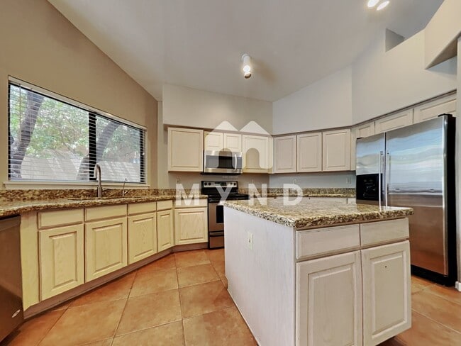 Building Photo - 15226 S 20th Pl