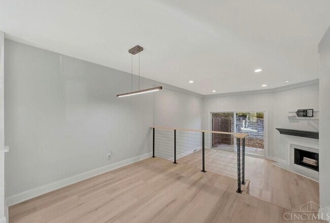 Foto del edificio - 9777 Bunker Hill Ln