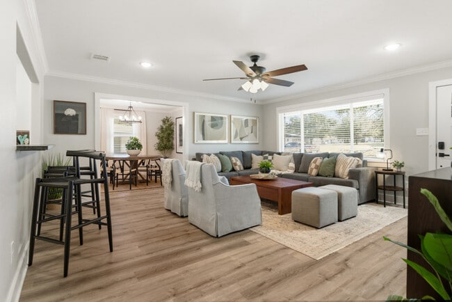 Foto del edificio - 214 Helena St