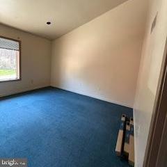 Foto del edificio - 700 Hunters Rd