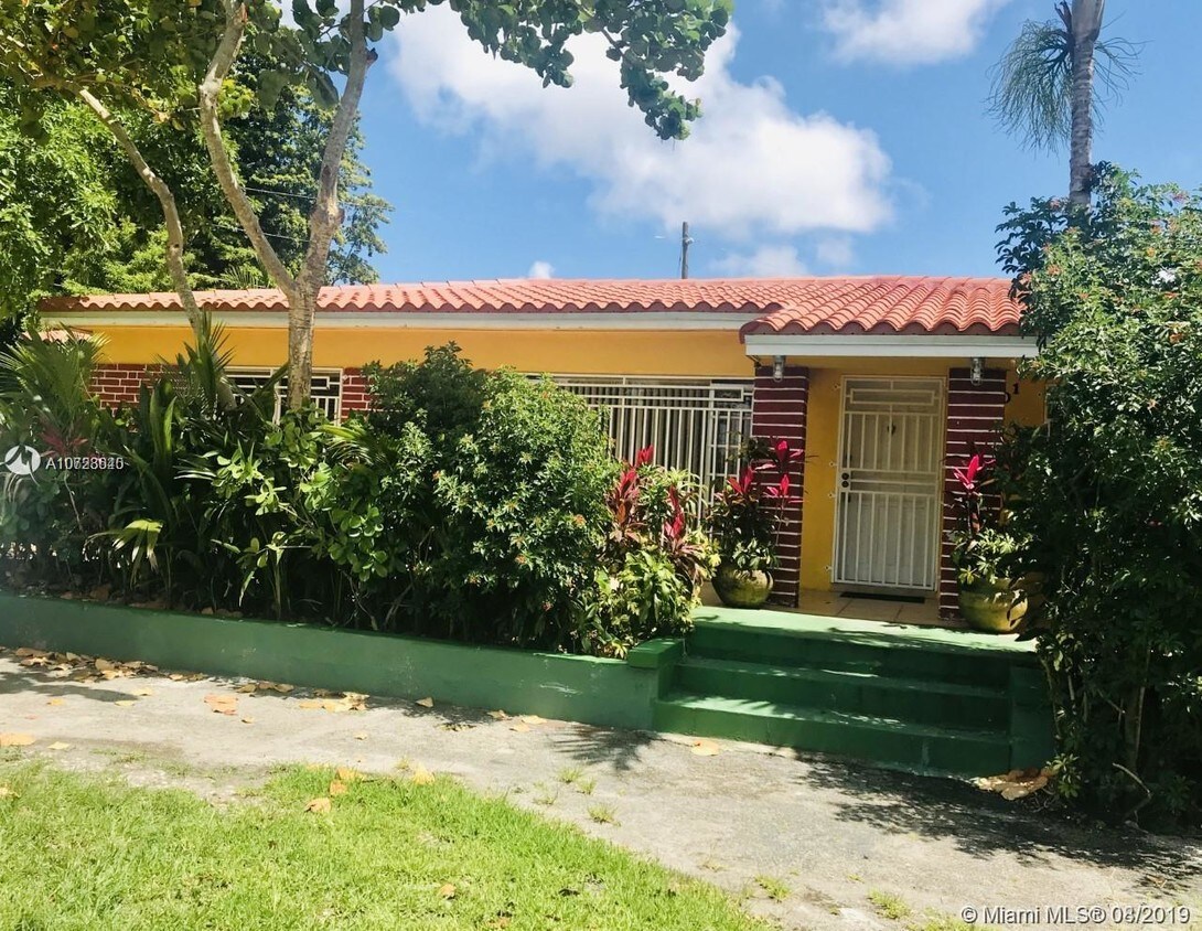 1401 SW 76th Ct, Miami, FL 33144 House Rental in Miami, FL