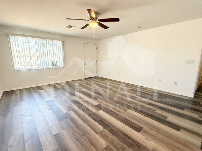 Foto del edificio - 2027 N 66th Dr