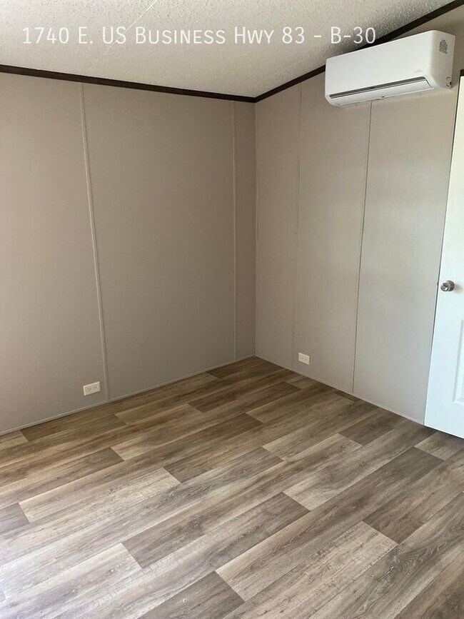 Building Photo - 1740 E U.S. Business 83