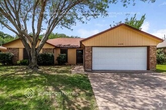 Building Photo - 6408 Big Springs Dr