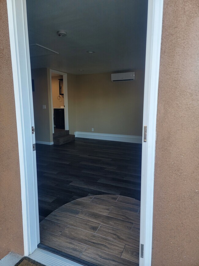 Foto del edificio - 4216 W 104th St