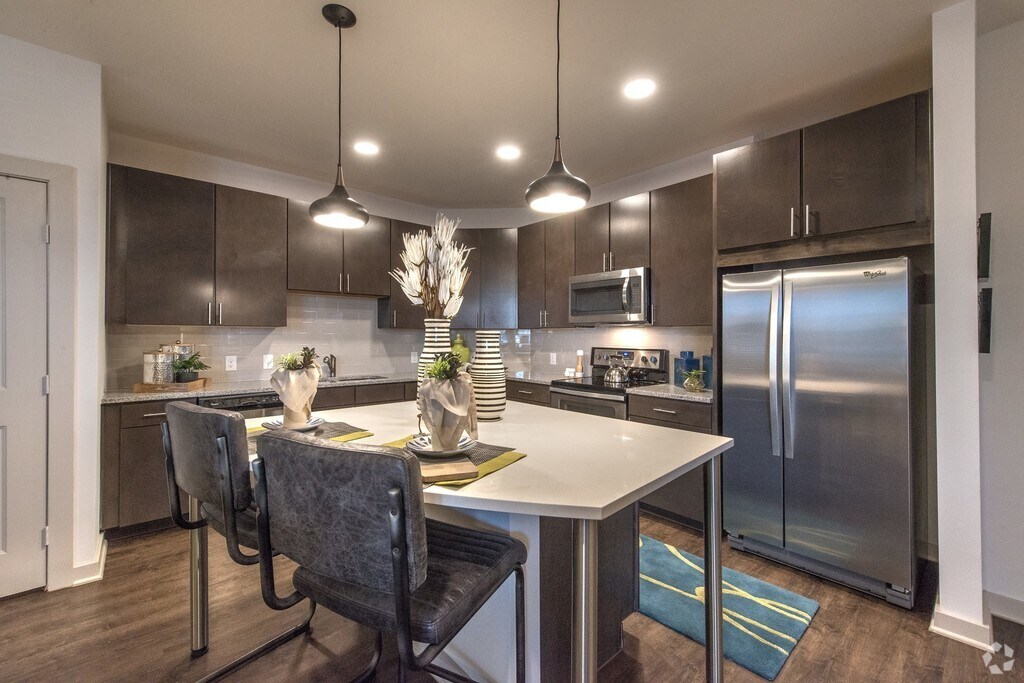 The Henderson Fort Worth Apartments Rentals Fort Worth