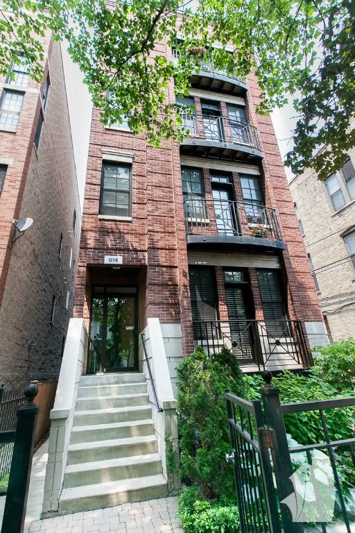 Foto principal - 814 W Buckingham Pl