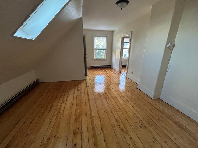 Foto del edificio - 54 Hillside Ave