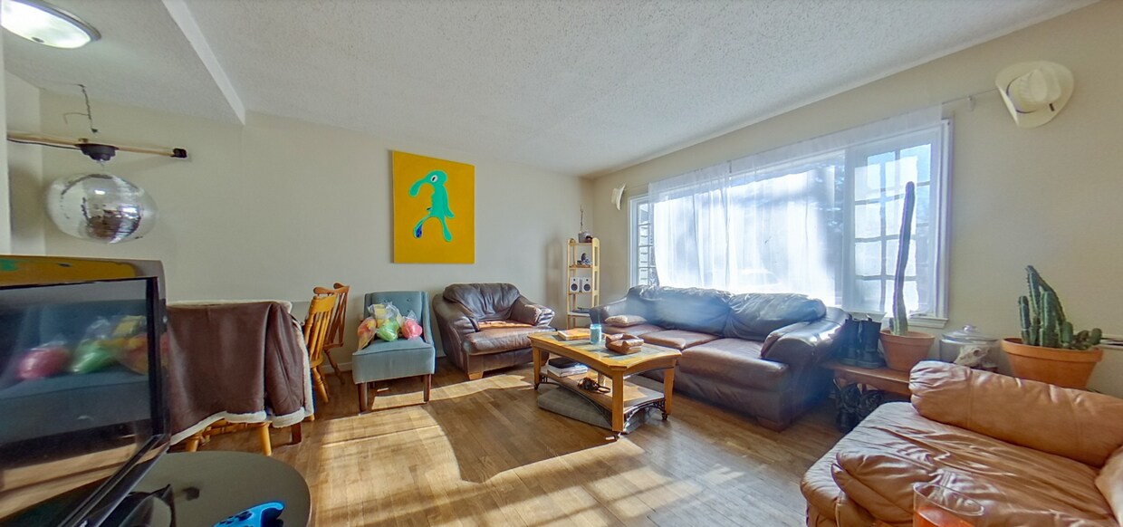Primary Photo - Fenced-in Yard + Off-Street Parking + Wash...
