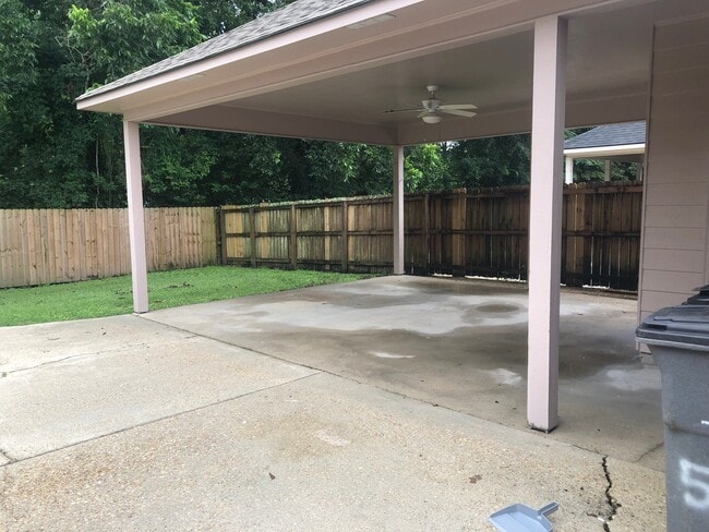 CARPORT - 5625 Arialo Dr