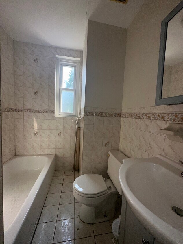 Foto del edificio - 618 E 89th St
