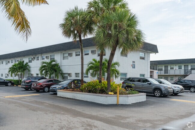 Apartamentos River Oaks - River Oaks Apartments