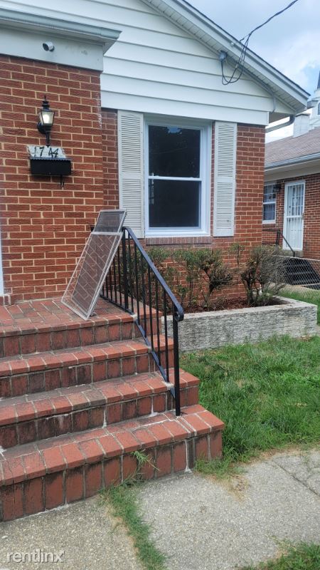 Building Photo - 7 br, 3 bath House - 1744 Allison St NE